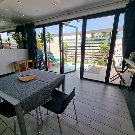 Appartement Charmante Au Coeur Du Village Naturiste Agde