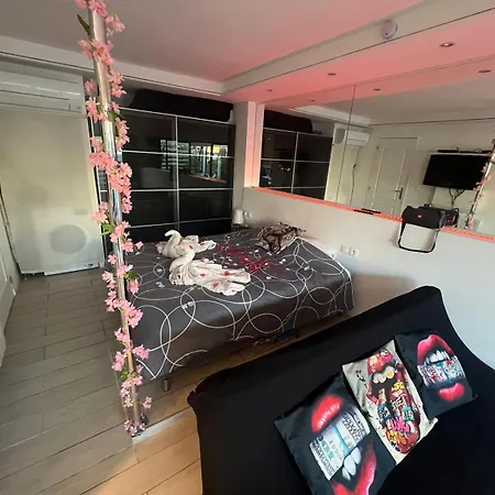Charmante Au Coeur Du Village Naturiste Apartment Agde